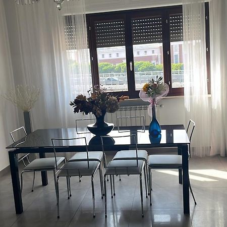 Sun-Kissed Seaside Retreat: Your Pescara Getaway Экстерьер фото