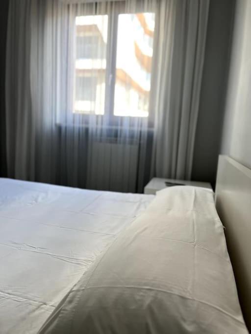Sun-Kissed Seaside Retreat: Your Pescara Getaway Экстерьер фото